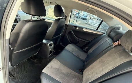 Volkswagen Jetta VI, 2016 год, 1 300 000 рублей, 13 фотография