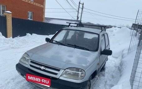 Chevrolet Niva I рестайлинг, 2003 год, 190 000 рублей, 2 фотография