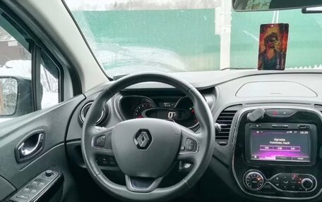 Renault Kaptur I рестайлинг, 2018 год, 1 300 000 рублей, 3 фотография