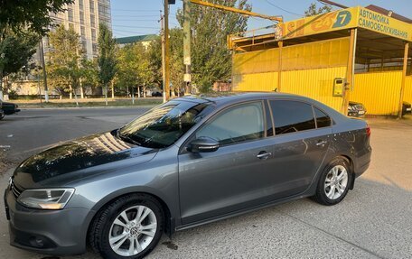 Volkswagen Jetta VI, 2011 год, 970 000 рублей, 7 фотография