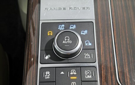 Land Rover Range Rover IV рестайлинг, 2017 год, 4 850 000 рублей, 27 фотография