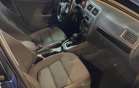 Volkswagen Jetta VI, 2011 год, 660 000 рублей, 6 фотография