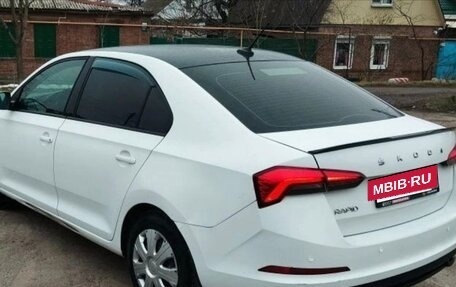 Skoda Rapid II, 2020 год, 895 000 рублей, 2 фотография