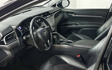 Toyota Camry, 2018 год, 3 120 000 рублей, 9 фотография