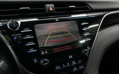Toyota Camry, 2018 год, 3 120 000 рублей, 18 фотография