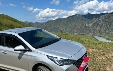 Hyundai Solaris II рестайлинг, 2021 год, 1 400 000 рублей, 1 фотография