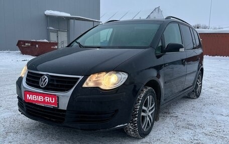 Volkswagen Touran III, 2007 год, 795 000 рублей, 1 фотография