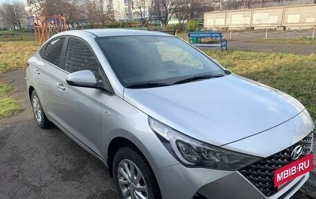 Hyundai Solaris II рестайлинг, 2021 год, 1 400 000 рублей, 19 фотография