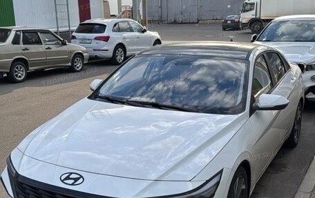 Hyundai Elantra, 2023 год, 1 850 000 рублей, 3 фотография
