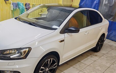 Volkswagen Polo VI (EU Market), 2016 год, 1 300 000 рублей, 2 фотография