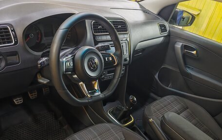 Volkswagen Polo VI (EU Market), 2016 год, 1 300 000 рублей, 9 фотография