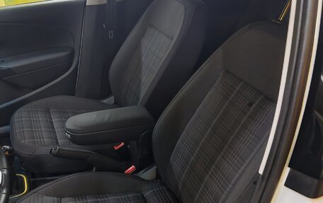 Volkswagen Polo VI (EU Market), 2016 год, 1 300 000 рублей, 11 фотография