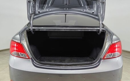 Hyundai Solaris II рестайлинг, 2015 год, 980 000 рублей, 23 фотография