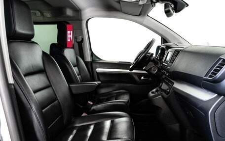 Peugeot Traveller I, 2020 год, 2 899 000 рублей, 18 фотография