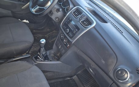 Renault Logan II, 2021 год, 797 000 рублей, 10 фотография