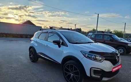 Renault Kaptur I рестайлинг, 2019 год, 1 135 000 рублей, 1 фотография