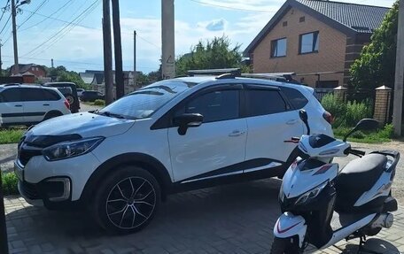 Renault Kaptur I рестайлинг, 2019 год, 1 135 000 рублей, 2 фотография