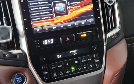 Toyota Land Cruiser 200, 2015 год, 5 151 000 рублей, 6 фотография