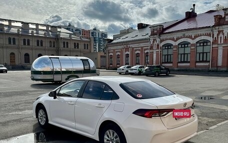 Toyota Corolla, 2021 год, 1 950 000 рублей, 2 фотография