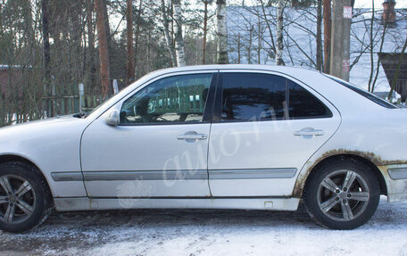 Mercedes-Benz E-Класс, 1999 год, 260 000 рублей, 3 фотография