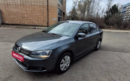 Volkswagen Jetta VI, 2013 год, 1 250 000 рублей, 2 фотография