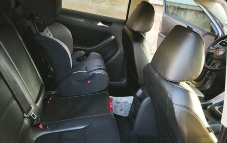 Volkswagen Jetta VI, 2013 год, 1 250 000 рублей, 7 фотография