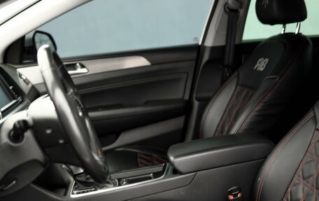 Hyundai Sonata VIII, 2019 год, 1 999 000 рублей, 7 фотография