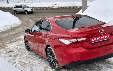 Toyota Camry, 2021 год, 3 490 000 рублей, 6 фотография