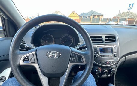 Hyundai Solaris II рестайлинг, 2015 год, 980 000 рублей, 9 фотография