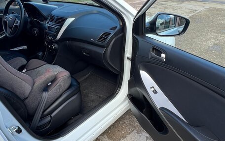 Hyundai Solaris II рестайлинг, 2015 год, 980 000 рублей, 14 фотография