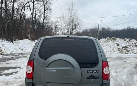 Chevrolet Niva I рестайлинг, 2013 год, 590 000 рублей, 4 фотография