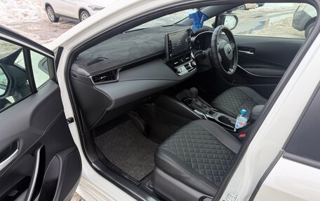 Toyota Corolla, 2021 год, 2 400 000 рублей, 10 фотография