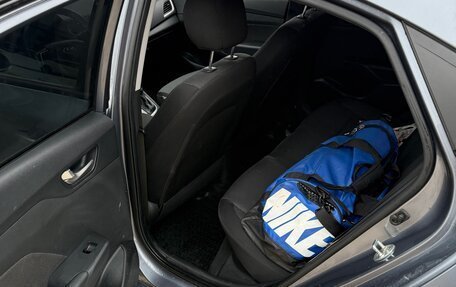 Hyundai Solaris II рестайлинг, 2017 год, 990 000 рублей, 12 фотография