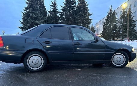 Mercedes-Benz C-Класс, 1997 год, 250 000 рублей, 3 фотография