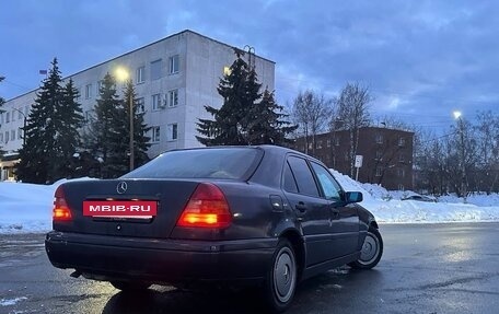 Mercedes-Benz C-Класс, 1997 год, 250 000 рублей, 4 фотография