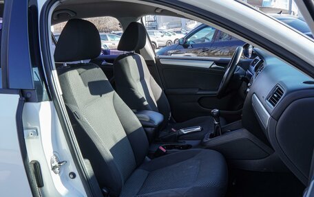 Volkswagen Jetta VI, 2012 год, 800 000 рублей, 10 фотография