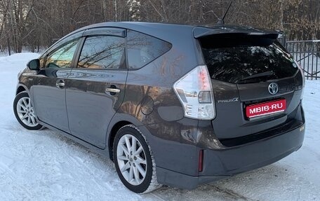 Toyota Prius Alpha I (ZVW40/41), 2014 год, 1 300 000 рублей, 1 фотография