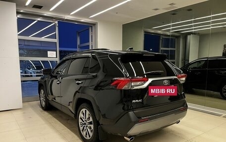 Toyota RAV4, 2020 год, 3 430 000 рублей, 6 фотография