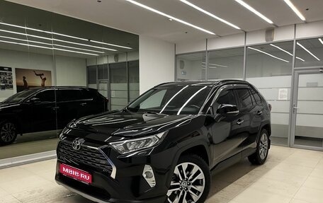 Toyota RAV4, 2020 год, 3 430 000 рублей, 1 фотография