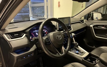 Toyota RAV4, 2020 год, 3 430 000 рублей, 12 фотография