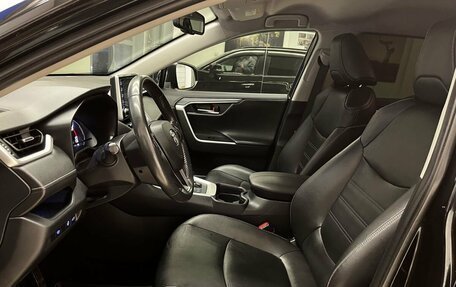 Toyota RAV4, 2020 год, 3 430 000 рублей, 13 фотография