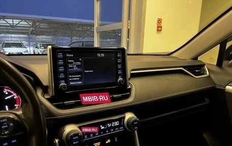 Toyota RAV4, 2020 год, 3 430 000 рублей, 8 фотография