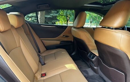 Lexus ES VII, 2021 год, 3 950 000 рублей, 3 фотография