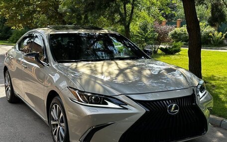 Lexus ES VII, 2021 год, 3 950 000 рублей, 2 фотография
