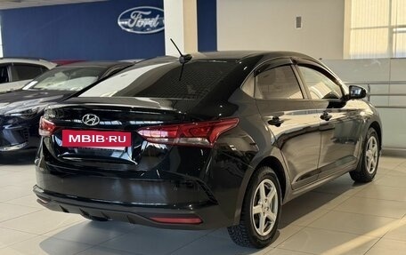 Hyundai Solaris II рестайлинг, 2021 год, 1 690 000 рублей, 4 фотография