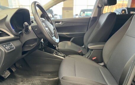 Hyundai Solaris II рестайлинг, 2021 год, 1 690 000 рублей, 24 фотография