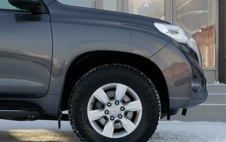 Toyota Land Cruiser Prado 150 рестайлинг 2, 2014 год, 3 085 000 рублей, 8 фотография