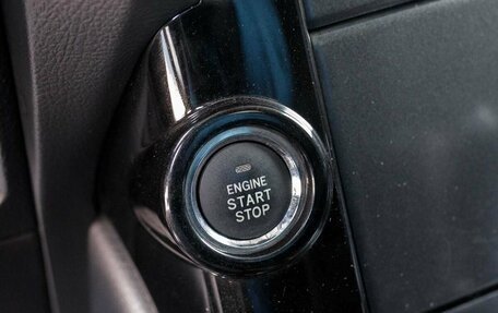 Toyota Land Cruiser Prado 150 рестайлинг 2, 2014 год, 3 085 000 рублей, 15 фотография