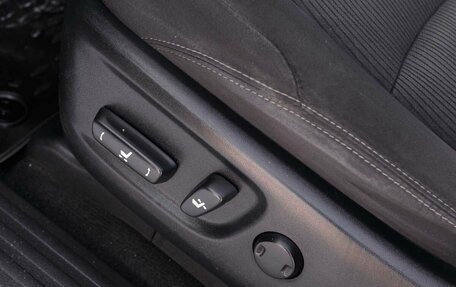 Toyota Land Cruiser Prado 150 рестайлинг 2, 2014 год, 3 085 000 рублей, 19 фотография