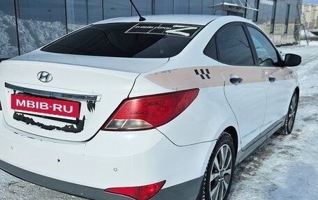 Hyundai Solaris II рестайлинг, 2016 год, 999 999 рублей, 3 фотография